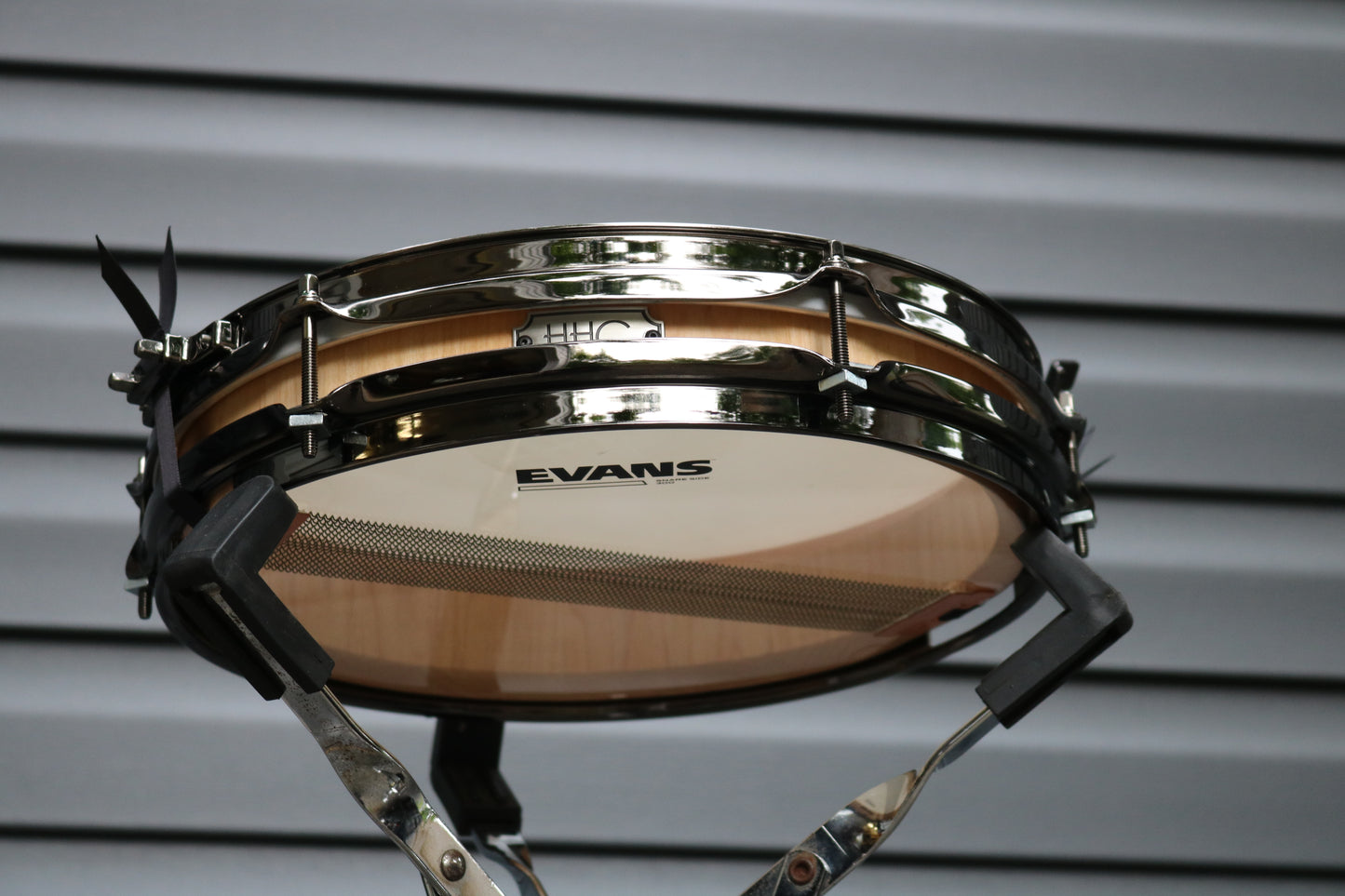 Oak stave single tension snare drum